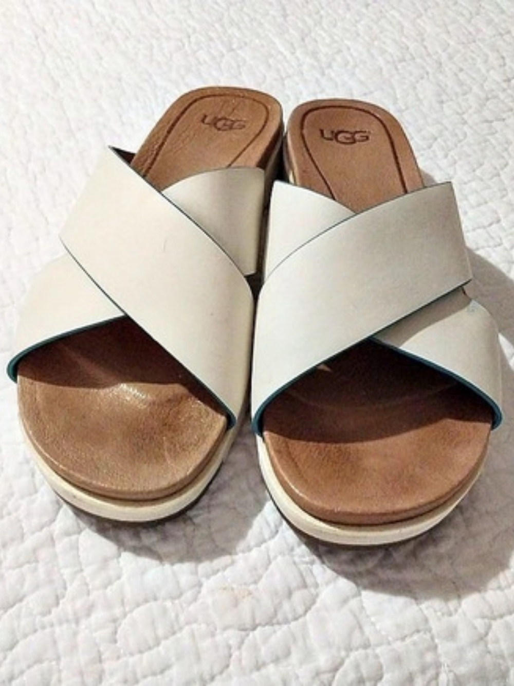UGG Ivory Capitelle Crossband Sandal Ivory US 7 Summerwear